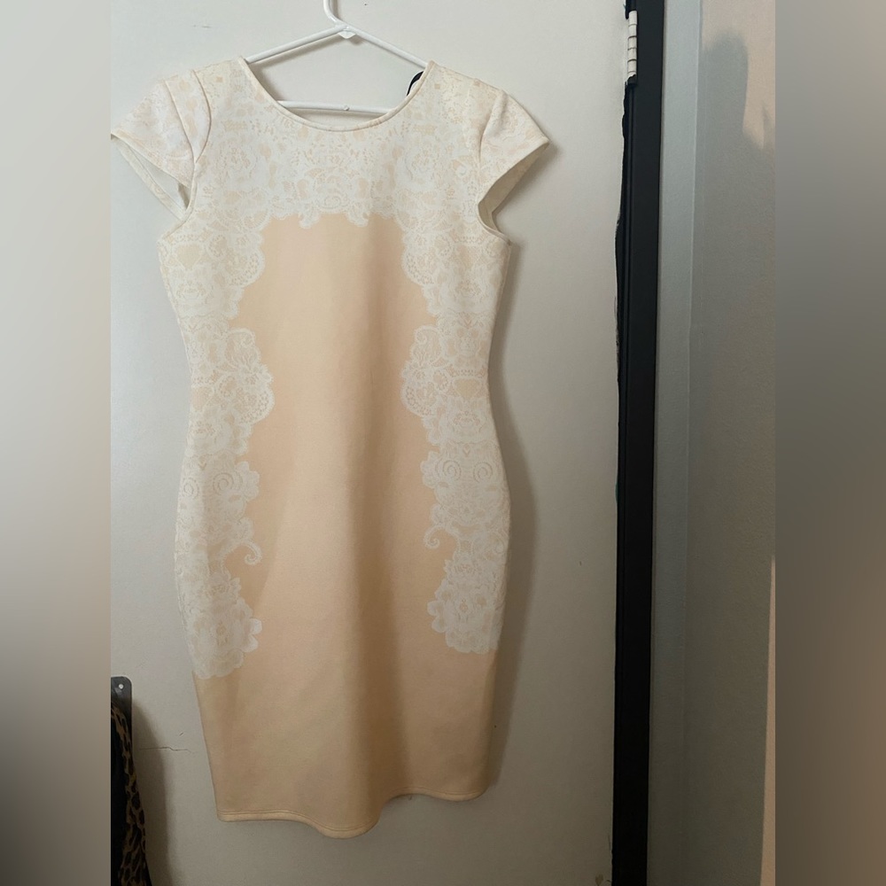 Kardashian Kollection Cutout Shoulder Dress - L